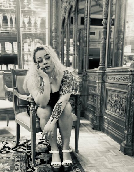 hailey rae20 star perfect pics