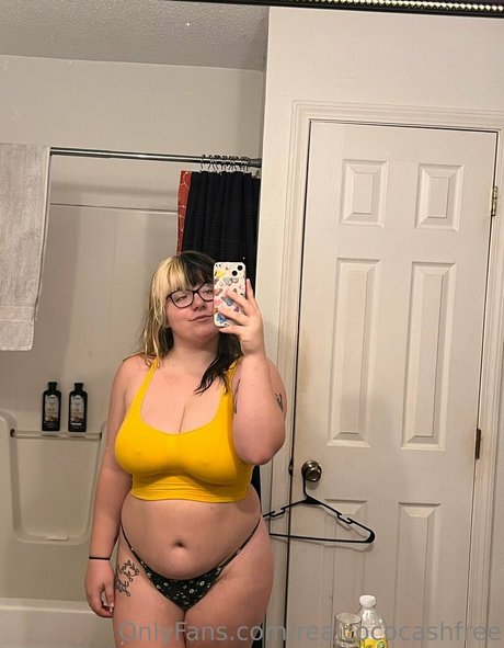 realcococashfree model hd image