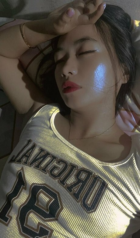 chaniasa model erotic image