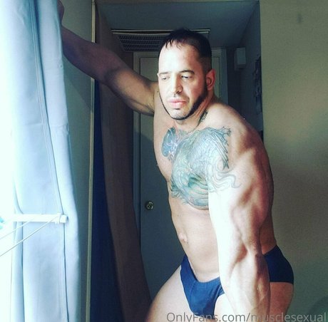 musclesexual erotic star photo