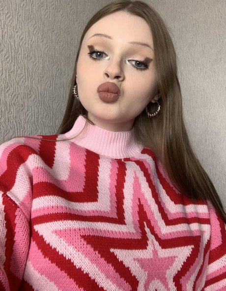 chubby teen onlyfans erotic photo