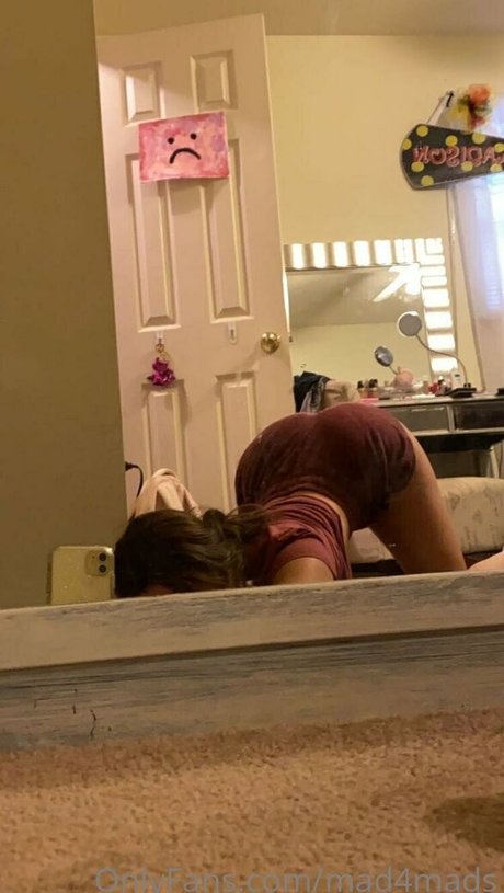 Hehatemads star sexy photos