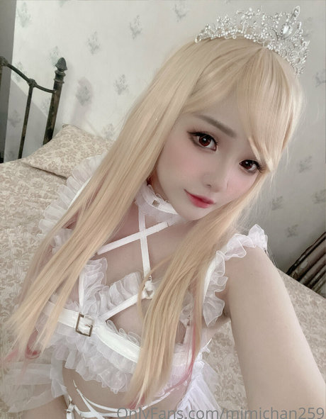 MiMi Chan star sexy galleries