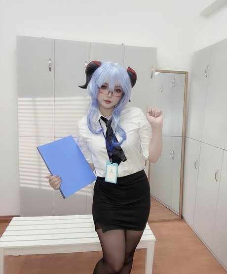 MiMi Chan exclusive actress image