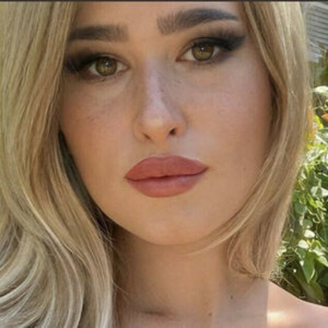 Hollyhawthorne sexy actress galleries