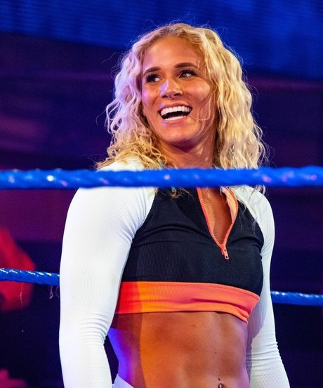 Sol Ruca star top pictures