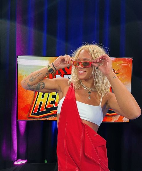 Sol Ruca exclusive pornstar pictures