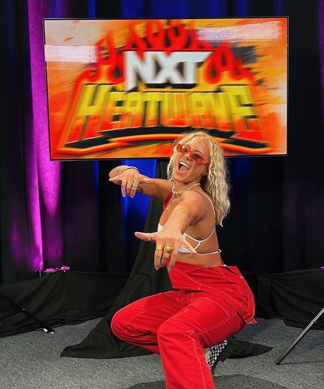 Sol Ruca star perfect images