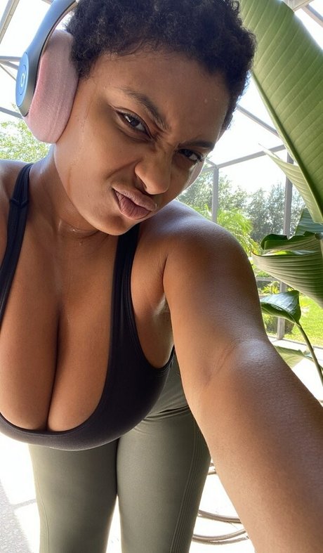 planterriah model sexy img