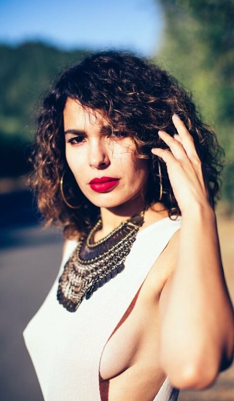 Nadine Velazquez model beautiful galleries