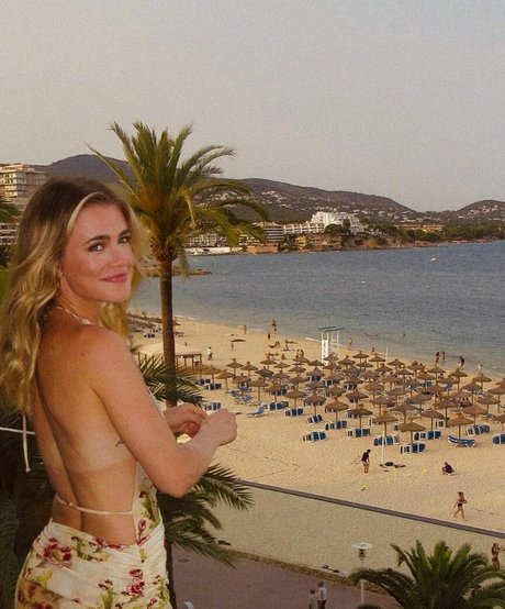 curly ebony onlyfans hot porn picture