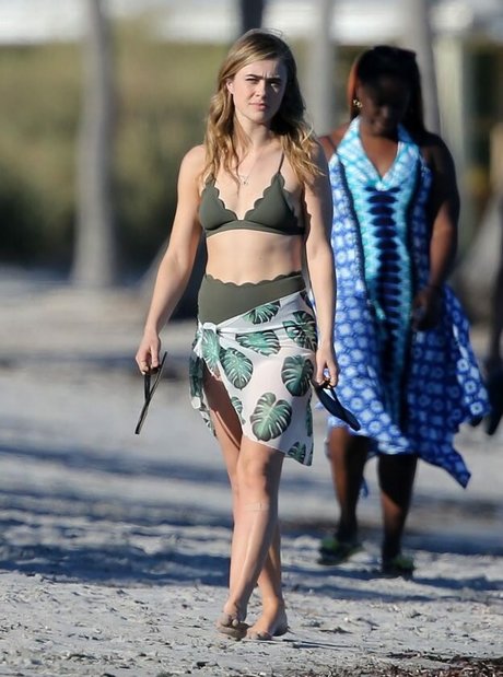 Melissa Roxburgh exclusive actress photo