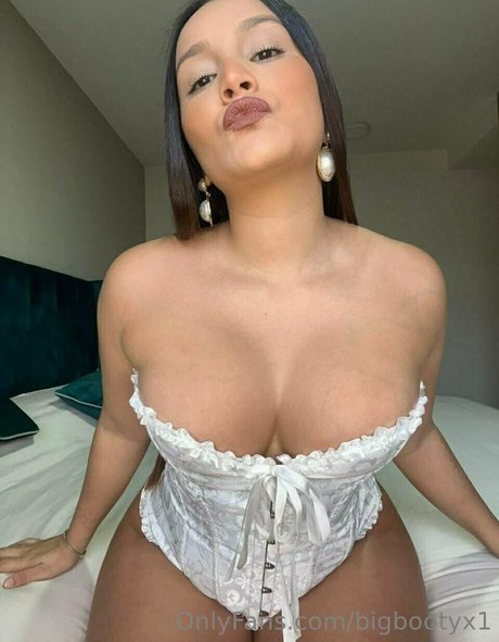 squat riding onlyfans naked img