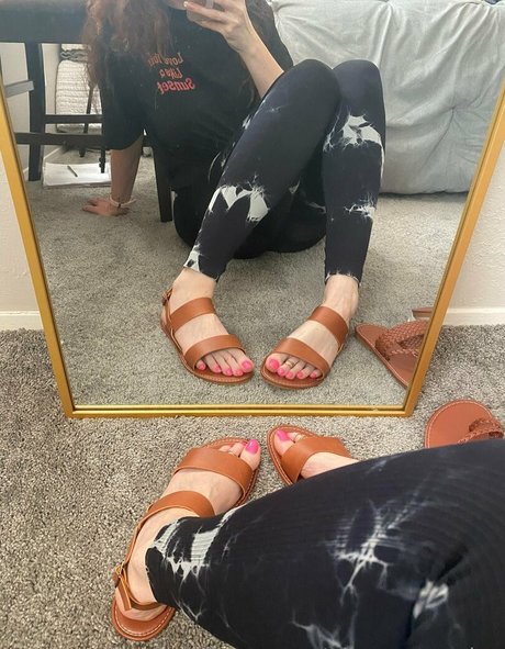 Gingerstoesies star adult pic