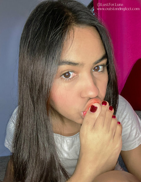 lust for luna Quick model image