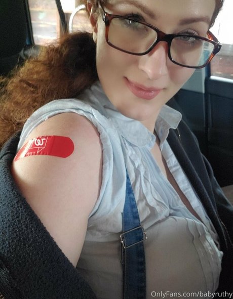babyruthy top model pics