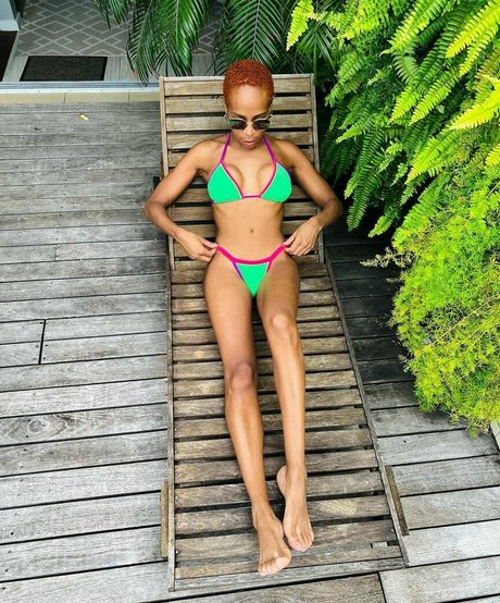 Karol Conka art model galleries