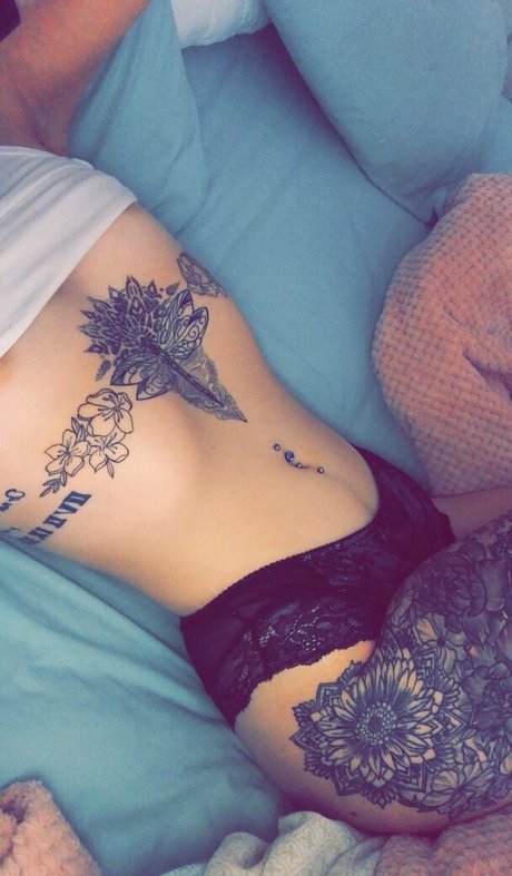 bootyfultee pornstar nude image