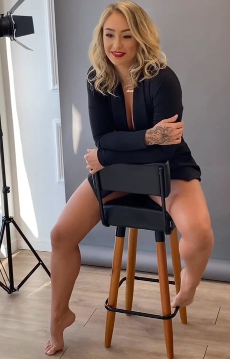 brunette doggystyle onlyfans hd pic