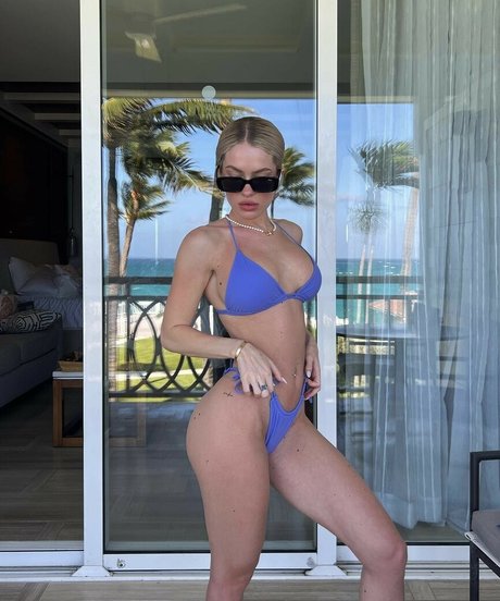 Claudia Walsh high quality star archive