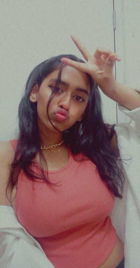 Sanjana Saba naked model pictures