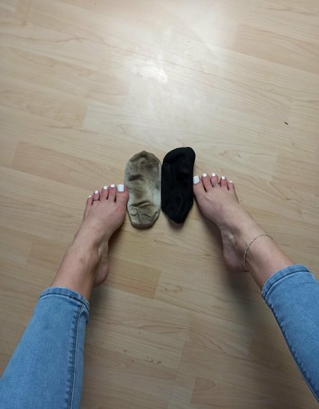 emmyfeetandsocks model nudes photo