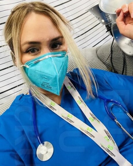 Naomi Kyle naked model image