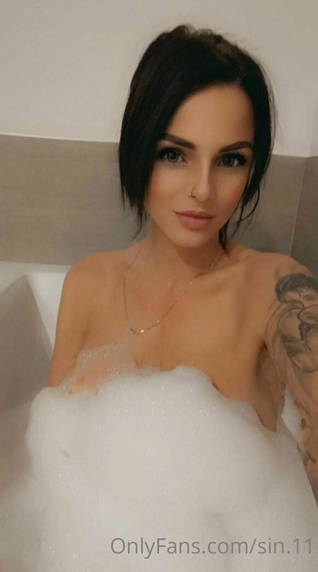 sin free model sex pics