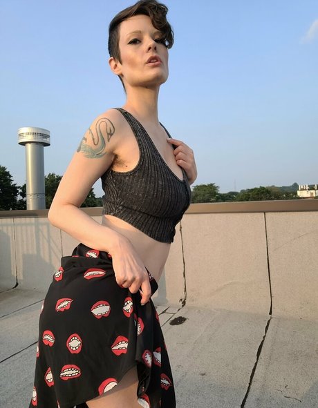 hennanuellerfree pornstar nude image