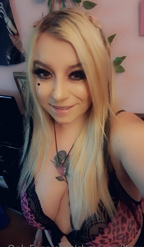 shawnawillow hot star pic