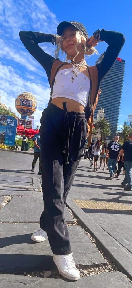 tiny onlyfans sexy nude photos