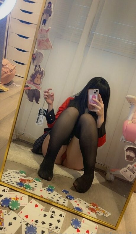 bunnyemiii model top img