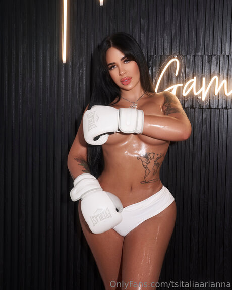 tsitaliaarianna model pic