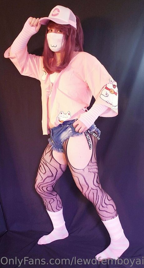 lewdfemboyairhead star photo