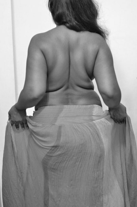 jaanuaunty model free pictures