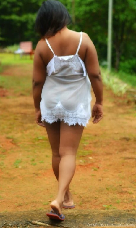 jaanuaunty star top pictures