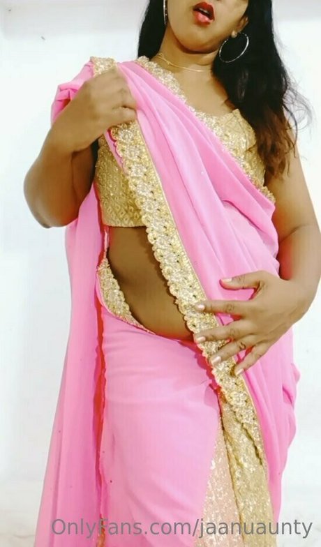 jaanuaunty pornstar nudes image