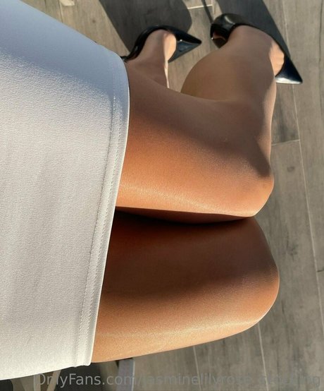 jasminelilyrose stocking star perfect photo