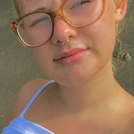 bllondeangell hot star pictures