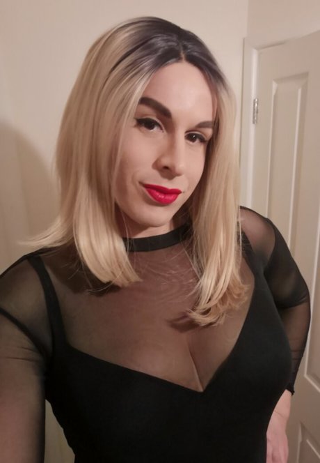 LiaLaRosa hd star images