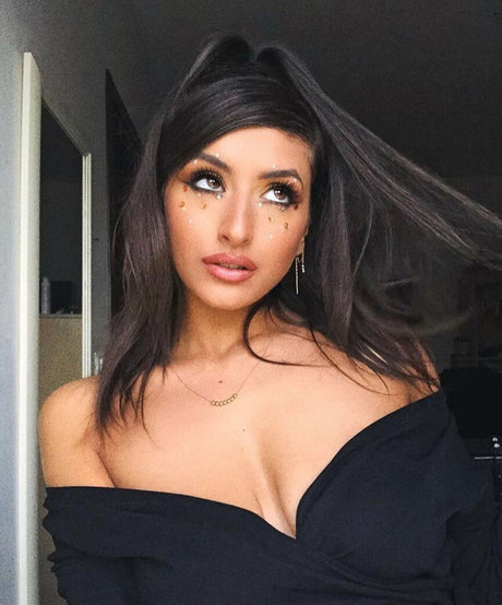 Katerina Entmann model photo