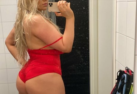 mature asian onlyfans top pic