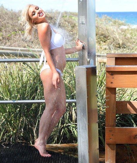 Jorgie Porter model sex picture