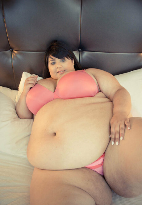 gothgfadeline Profile pic