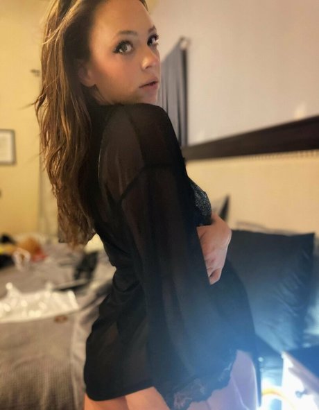 skinny ass onlyfans free naked pic