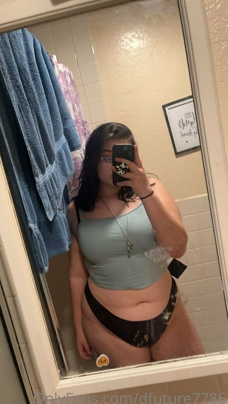 dfuture7786 nude model image