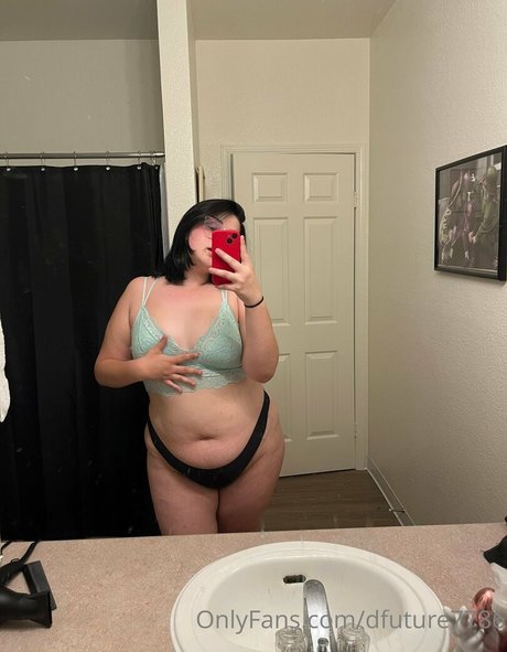 dfuture7786 exclusive actress pic