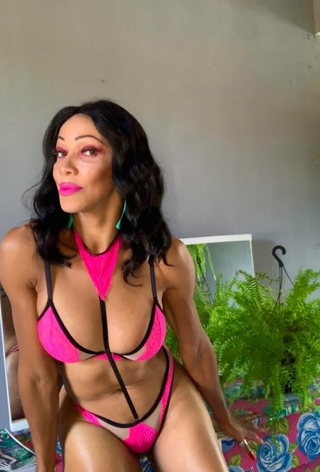 shemale 23cm pornstar exclusive photo