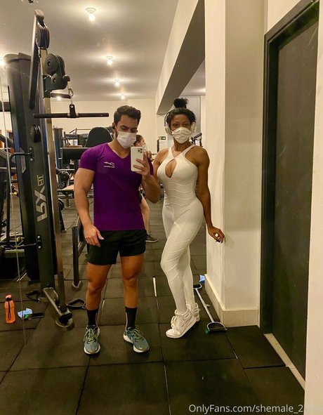 shemale 23cm pornstar free photo