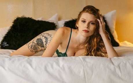 Riah Lynn pornstar xxx galleries